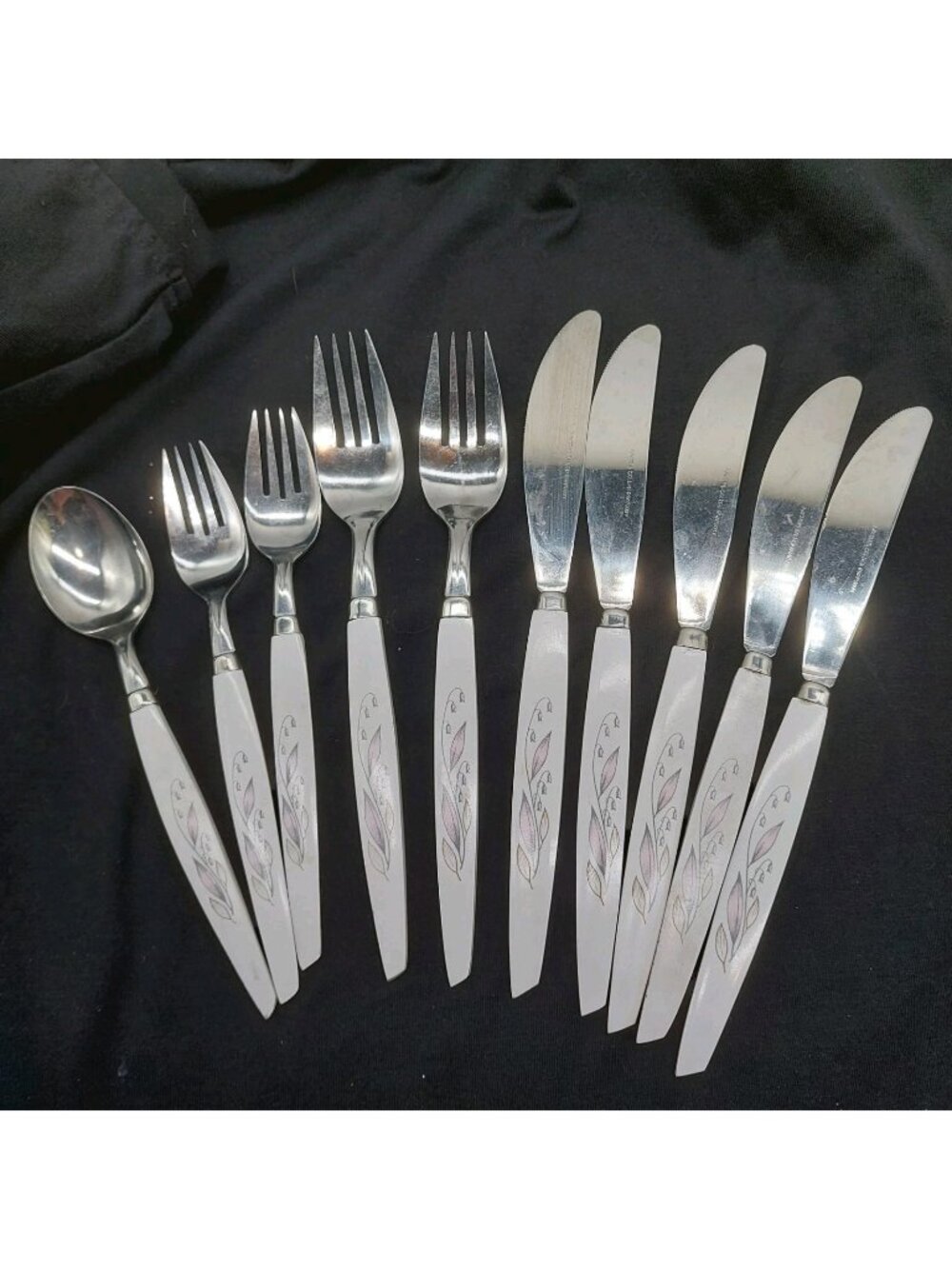 Kaysons Golden Rhapsody Soup Spoon Forks Knives Lot Of 10